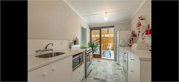 Beachy Bach - With Brand New Spa Pool! - Foxton Beach