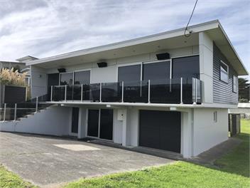 Modern Beach Apartment  - Foxton beach 