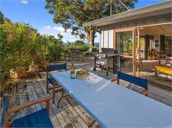 Ruatotara (Bachcare) - Pukawa Bay