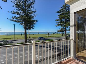 Marine Parade Magic (Bachcare) - Napier City