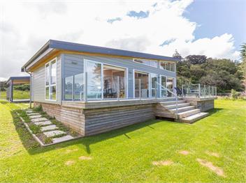Beachfront Escape (Bachcare) - Snells Beach