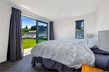 Karearea Views (Bachcare) - Wanaka
