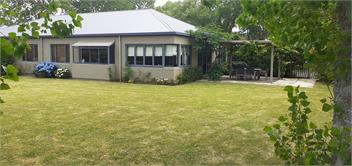 Kamo Springs Holiday Home - Whangarei