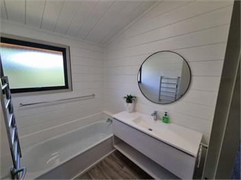 Relax at Pauanui (Bachcare) - Pauanui