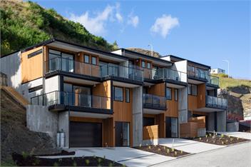 4 BDR Home, Captivating Lake Views, BBQ, A/C - Queenstown