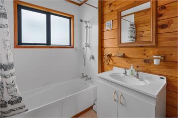 Bay View Bach (Bachcare) - Waipu
