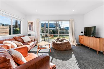 The Modern Retreat - Albert Town