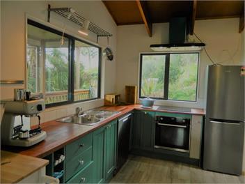 Tree Top Chalet - Whangarei