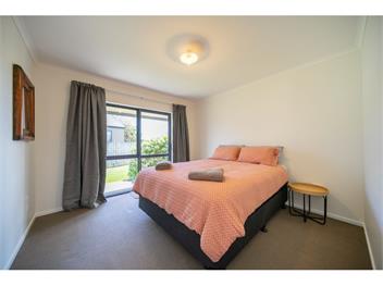 Cosy Lakeside (Bachcare) - Manapouri