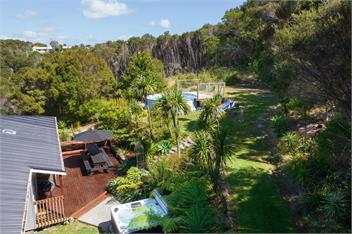 Sunny Paihia Retreat with BBQ, Spa and Pool - Paihia