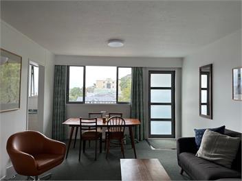Sunny, quiet flat in Mt Victoria - Wellington 