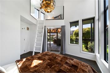 Arrowtown Luxury Escape | Hot Tub, Wood Fire & Central Heating - Arrowtown