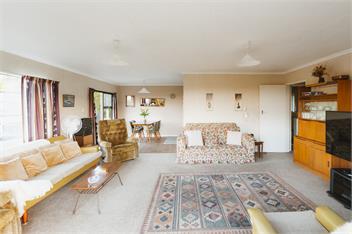 Ali’s Lake View - Turangi