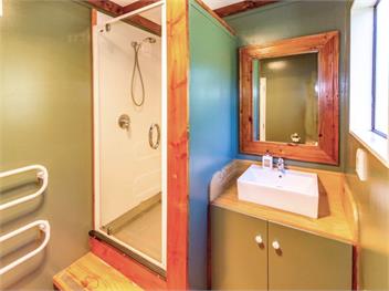 Ruapehu Chalet Rentals - Verde Chalet VW2 - 