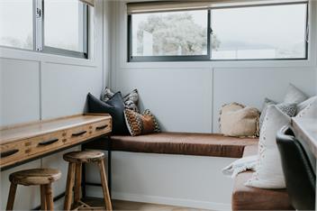 Kanuka Terrace - The Little Black House -