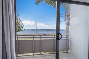 Soleil by the Sea - Beachfront Apartment - 