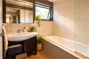 A Little Piece of Ōhope | Wheelchair Accessible & Pet Friendly -
