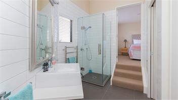 OMAHA HARBOUR VIEWS - Winter Special Rates Luxurious home overlooking golf course and inlet - Matakana
