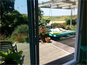 Beach side Character home with lovely sea views - Tauranga