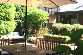 Walnut Grove Lodge sleeps 26 - Christchurch