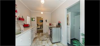 Beachy Bach - With Brand New Spa Pool! - Foxton Beach