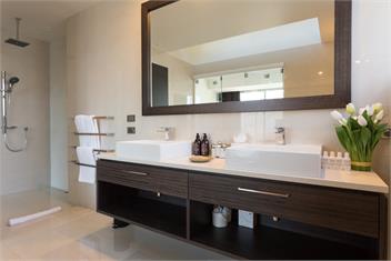 Views on Edinburgh | Queenstown Hill Luxury - Queenstown