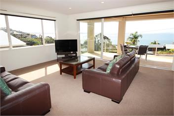 Stanmore Bay Beach House - Whangaparaoa
