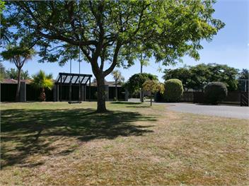 Taupo Escape (Bachcare) - Rainbow Point