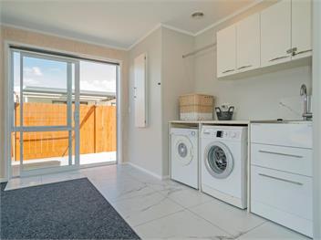 Modern Beach Pad (Bachcare) - Whitianga