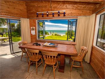Mohua (Bachcare) - Pakawau