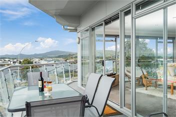 Sunrise, Seaviews and BBQs (Bachcare) - Papamoa
