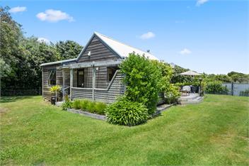 Waimea Cottage (Bachcare) - Waikanae Beach