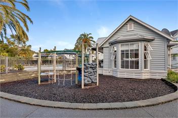 Russell Cottages (Bachcare) - Russell