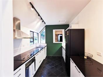 Lakeview Queenstown Holiday Home - Queenstown