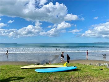 Orewa Beach House....seconds to beach - Orewa
