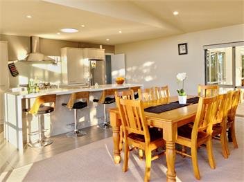 Hosts on the Coast Sunny Serenity on Heritage - Whitianga