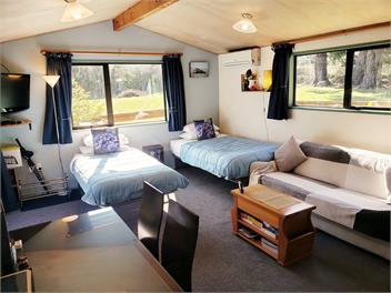 Height of Dunedin Farmstay Cottage - Dunedin