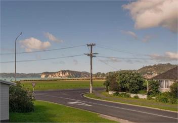 Apartment - Across the Road to the Beach - Whitianga