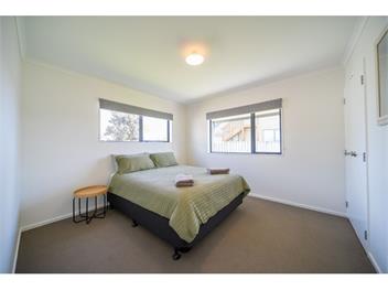 Cosy Lakeside (Bachcare) - Manapouri