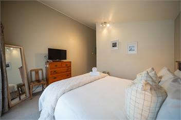 Townhouse Retreat (Bachcare) - Te Anau