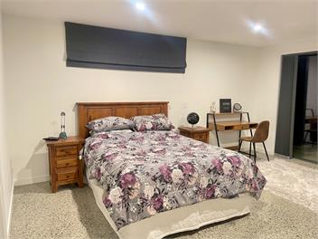 3BR house with amazing mountain views near Wanaka Airport - Wanaka