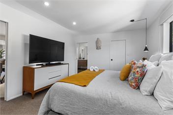 Sun Kissed Pool Villa (Bachcare) - Mangawhai