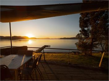 Onepoto Bay Lakehouse (Bachcare) - Lake Rotoiti