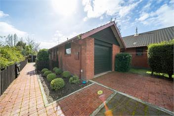 Matai by the Lake (Bachcare) - Te Anau