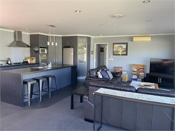 Bermuda - your home away from home - Takaka Nelson