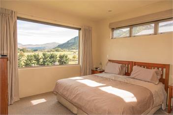 Arrowtown Dress Circle - Arrowtown