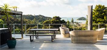 Binnie On The Bay - Paihia