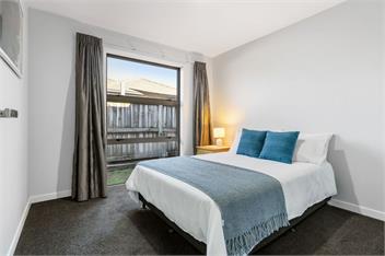 Sun & Surf Stay (Bachcare) - 