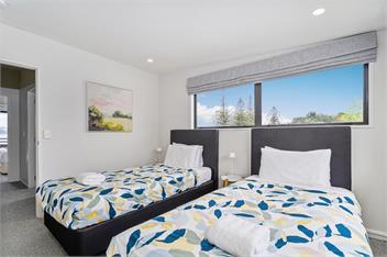 Soleil by the Sea - Beachfront Apartment - 