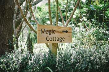 Magic Cottage - secluded and chic romantic retreat - *ROMANTIC PACKAGES!* - Kerikeri